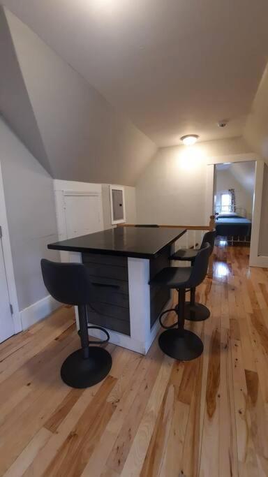 גלוסטר Guest Suite In Historical District מראה חיצוני תמונה